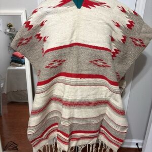 Wool Poncho Geometric Pattern in Red, White/Gray W/Fringe

6FB66